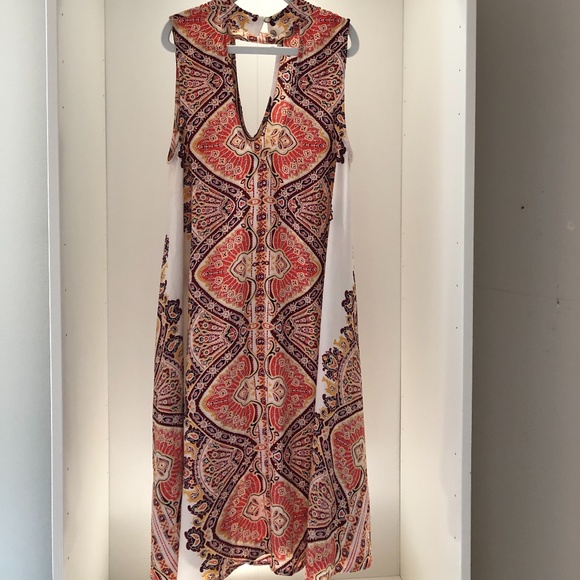 Exotic Sleeveless Halter Midi Dress - Picture 2 of 5